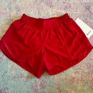 BRAND NEW LULULEMON HOTTY HOT SHORT